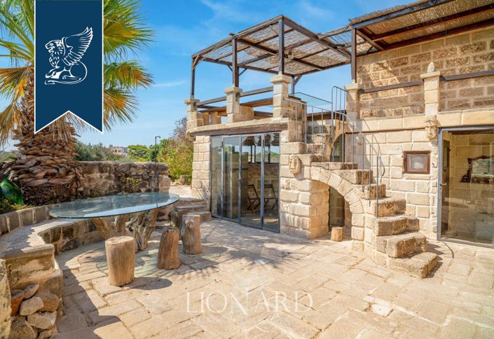 Image No.8-5 Bed Villa for sale