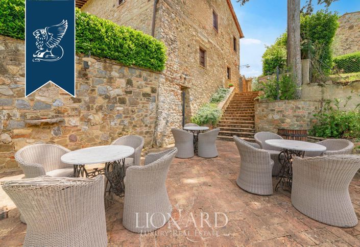 Image No.10-11 Bed Farmhouse for sale