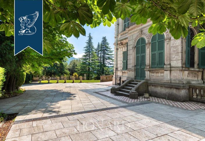 Image No.10-10 Bed Villa for sale