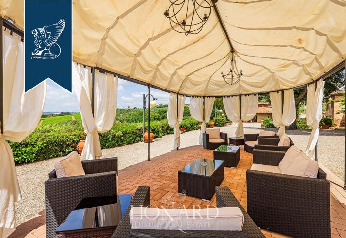 Image No.17-27 Bed Hotel for sale