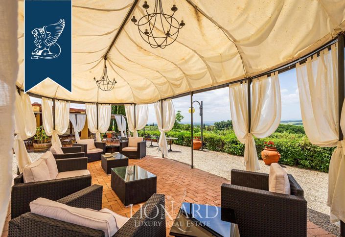 Image No.18-27 Bed Hotel for sale