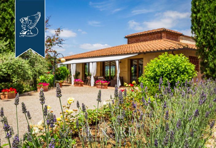 Image No.41-27 Bed Hotel for sale