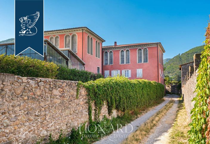 Image No.5-5 Bed Villa for sale