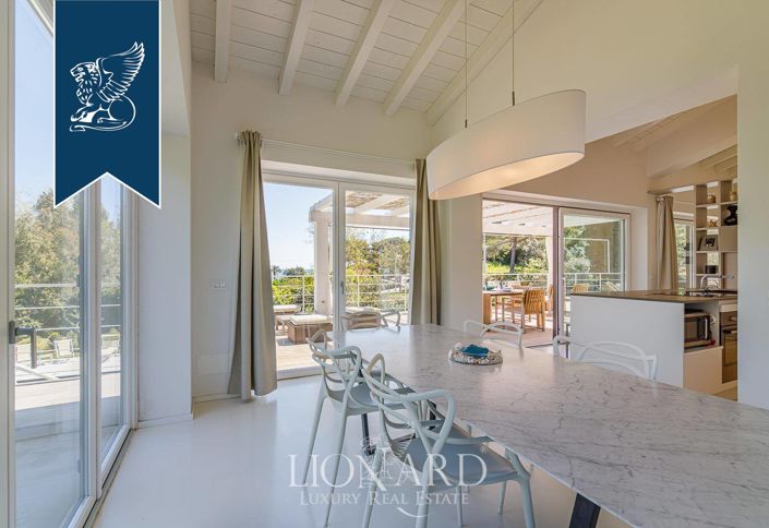 Image No.42-4 Bed Villa for sale