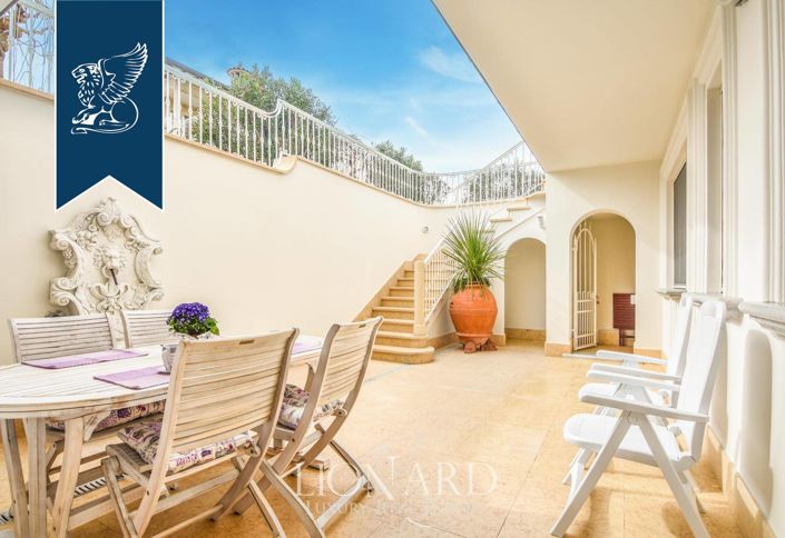 Image No.10-7 Bed Villa for sale