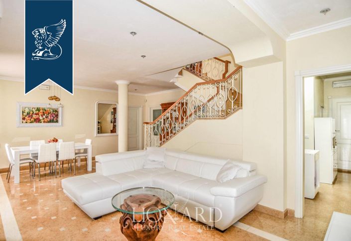 Image No.12-7 Bed Villa for sale