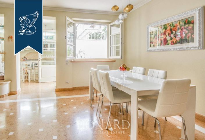 Image No.6-7 Bed Villa for sale