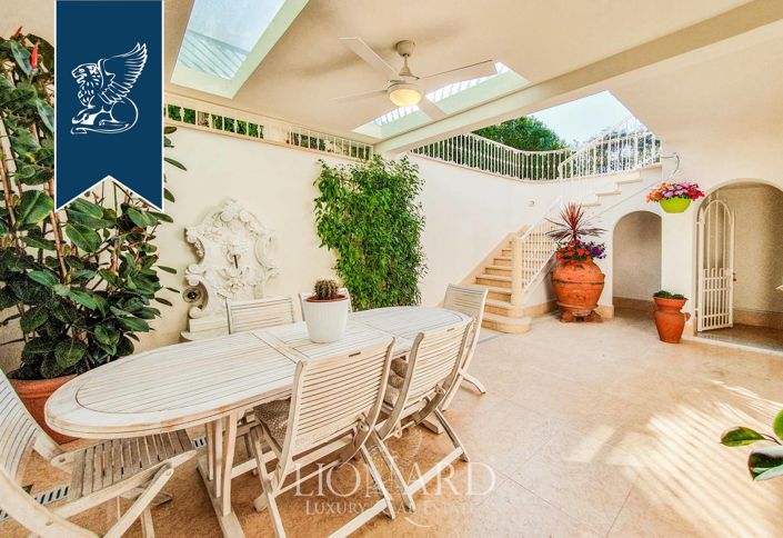 Image No.9-7 Bed Villa for sale