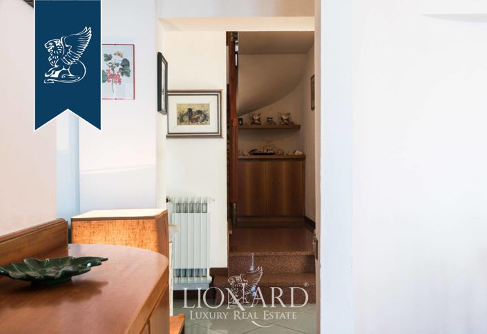 Image No.42-5 Bed Villa for sale