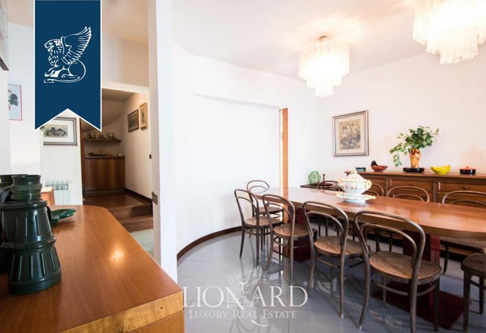 Image No.44-5 Bed Villa for sale