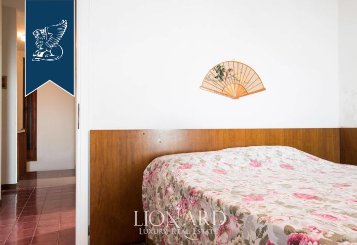 Image No.47-5 Bed Villa for sale