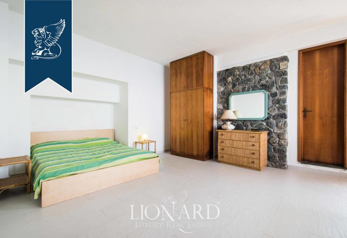 Image No.48-5 Bed Villa for sale