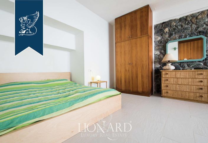 Image No.49-5 Bed Villa for sale