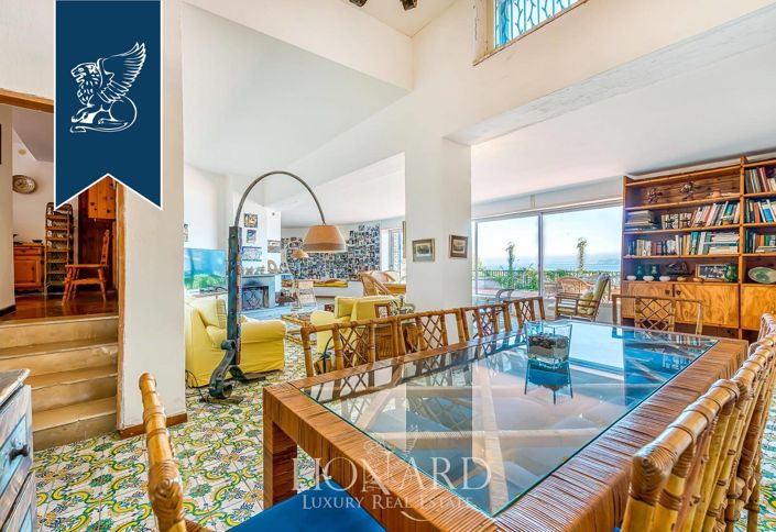 Image No.17-4 Bed Villa for sale