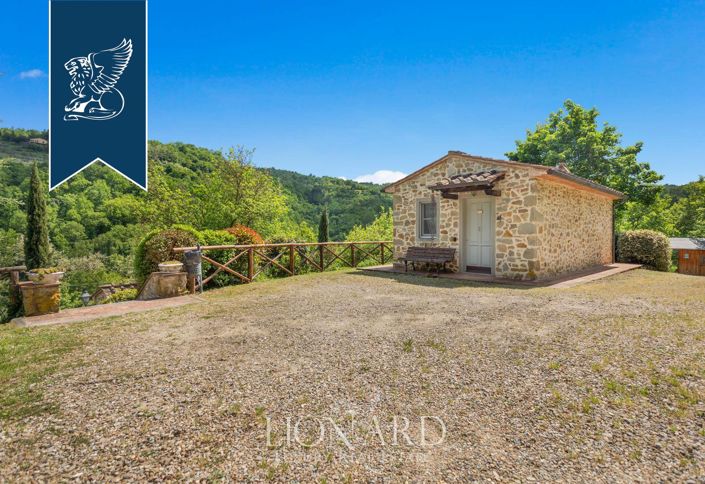 Image No.9-8 Bed Villa for sale