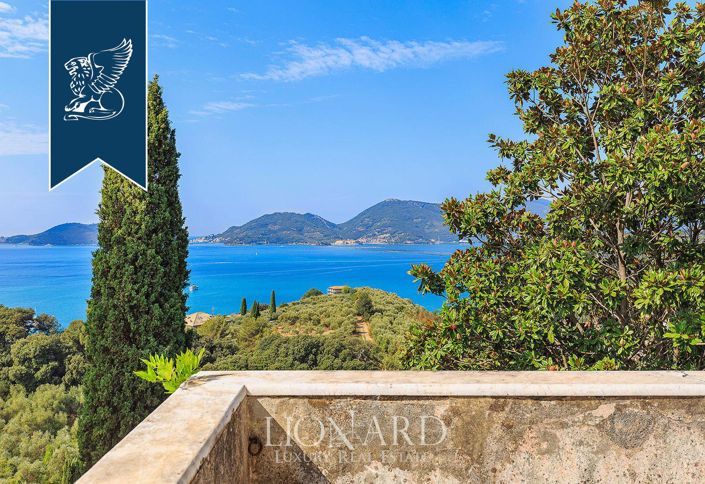 Image No.22-10 Bed Villa for sale