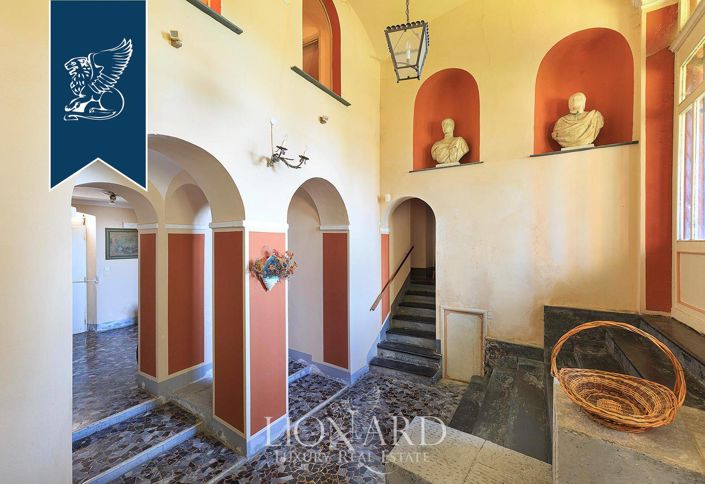 Image No.37-10 Bed Villa for sale