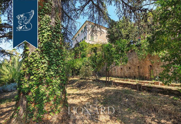 Image No.5-10 Bed Villa for sale