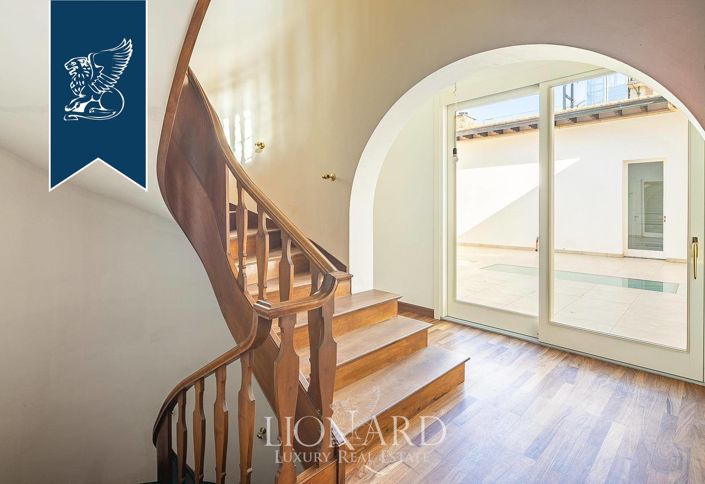 Image No.17-8 Bed Villa for sale