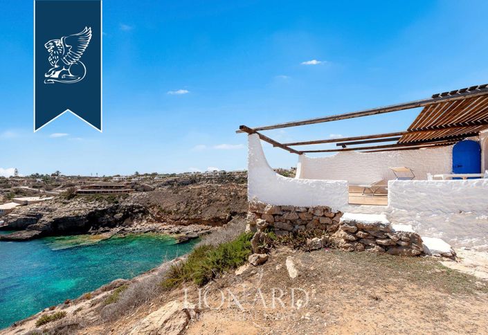 Image No.8-54 Bed Villa for sale