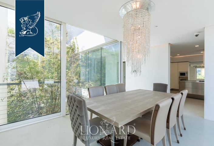 Image No.12-5 Bed Villa for sale