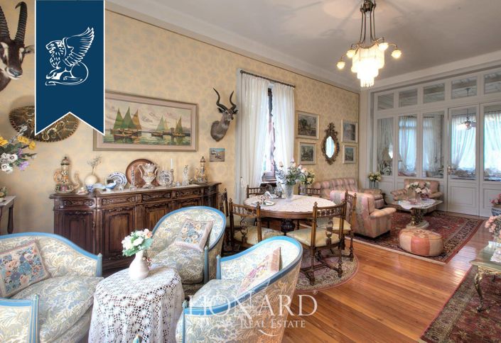 Image No.10-6 Bed Villa for sale