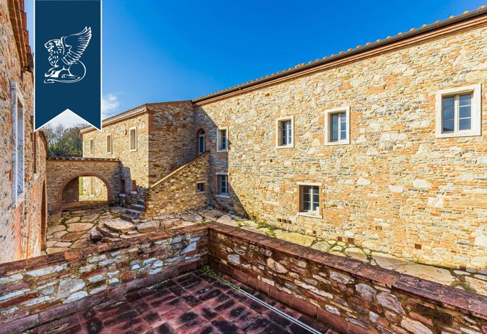 Image No.32-16 Bed Country House for sale