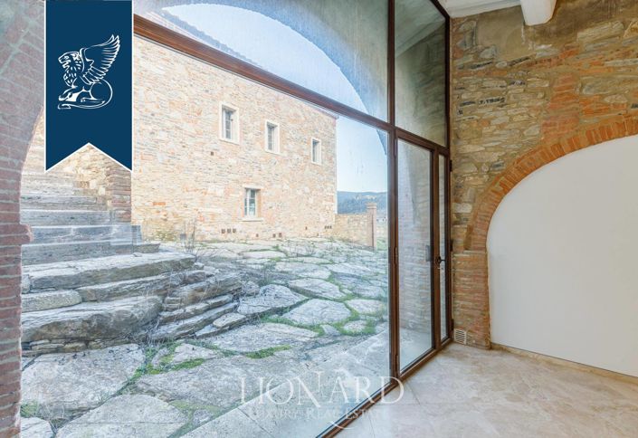 Image No.33-16 Bed Country House for sale