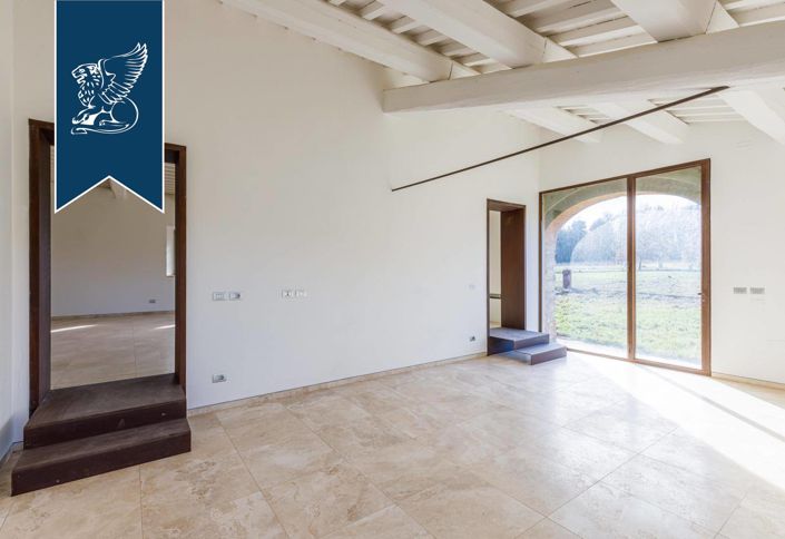 Image No.38-16 Bed Country House for sale