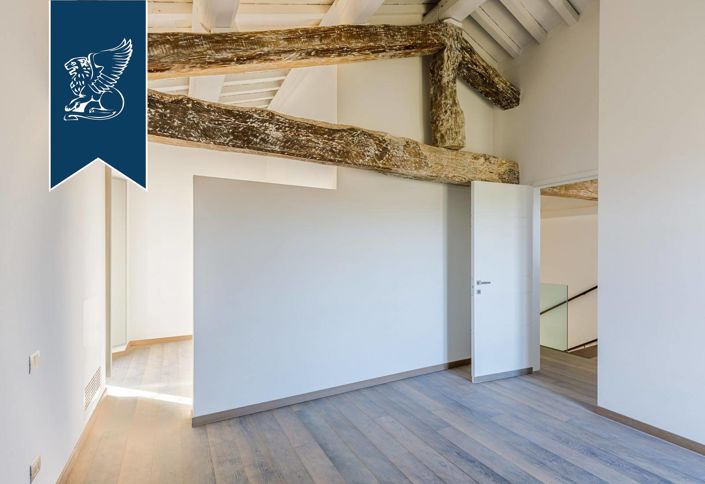 Image No.39-16 Bed Country House for sale