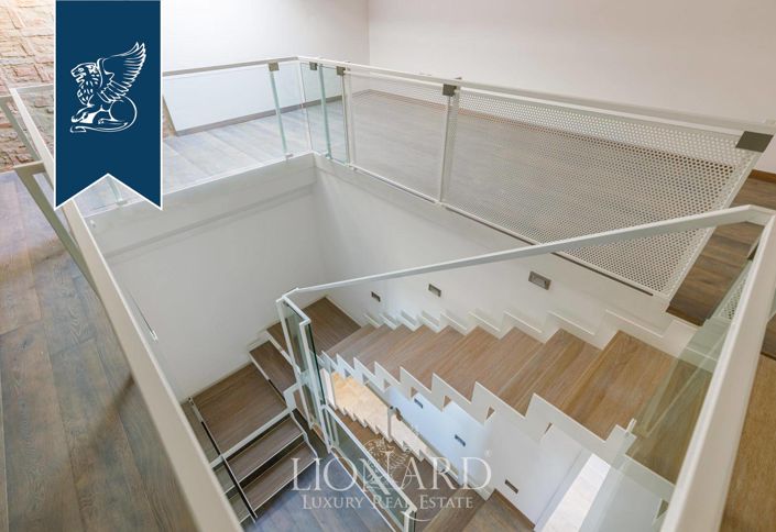 Image No.58-16 Bed Country House for sale