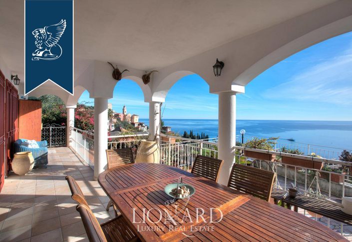 Image No.10-4 Bed Villa for sale