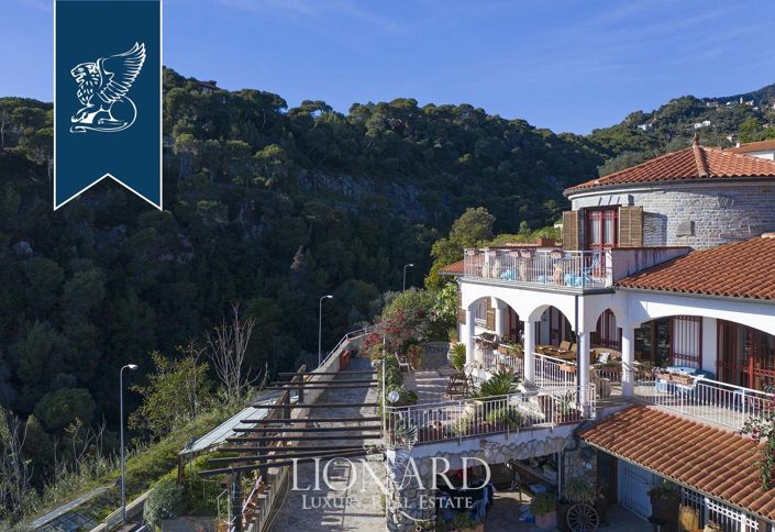 Image No.9-4 Bed Villa for sale