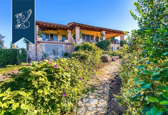 Image No.6-6 Bed Villa for sale