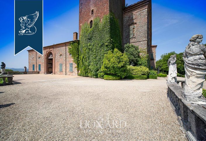 Image No.14-55 Bed Property for sale