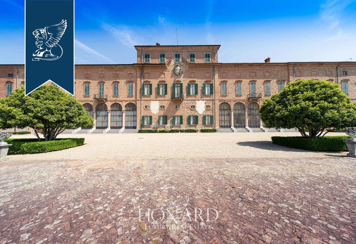 Image No.25-55 Bed Property for sale