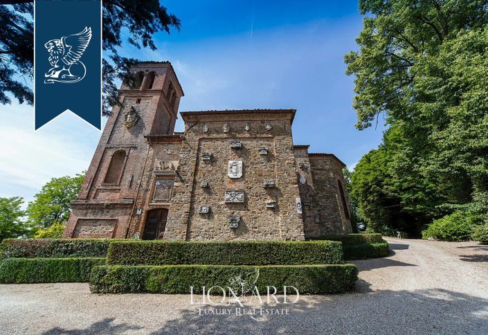 Image No.31-55 Bed Property for sale