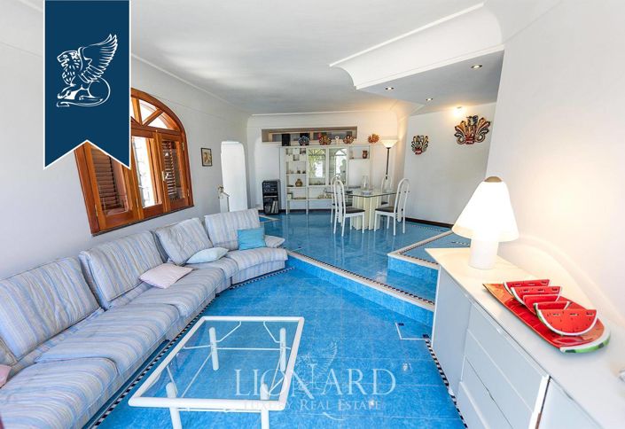 Image No.10-5 Bed Villa for sale