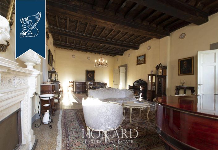 Image No.27-7 Bed Property for sale