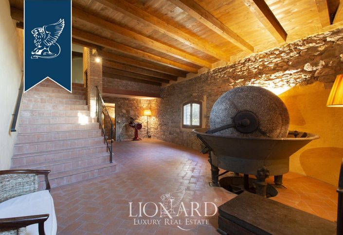 Image No.41-7 Bed Property for sale