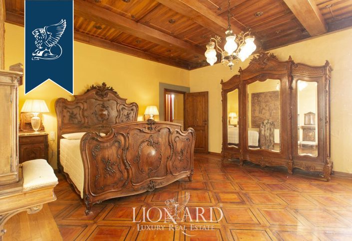 Image No.55-7 Bed Property for sale