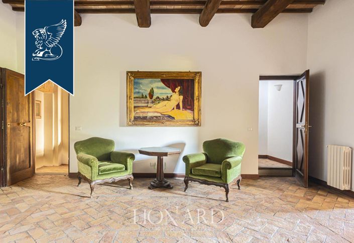 Image No.12-18 Bed Farmhouse for sale