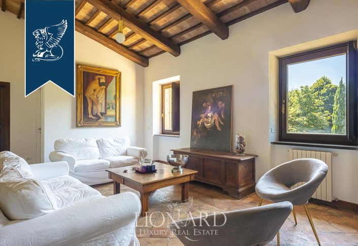 Image No.14-18 Bed Farmhouse for sale