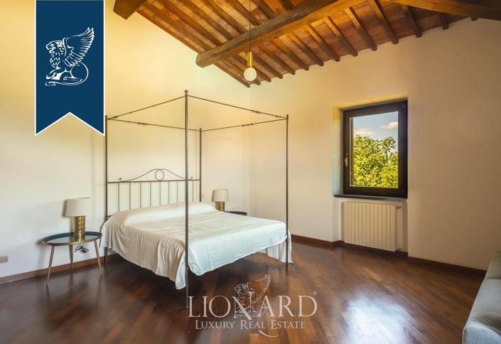 Image No.20-18 Bed Farmhouse for sale