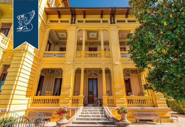 Image No.10-12 Bed Hotel for sale