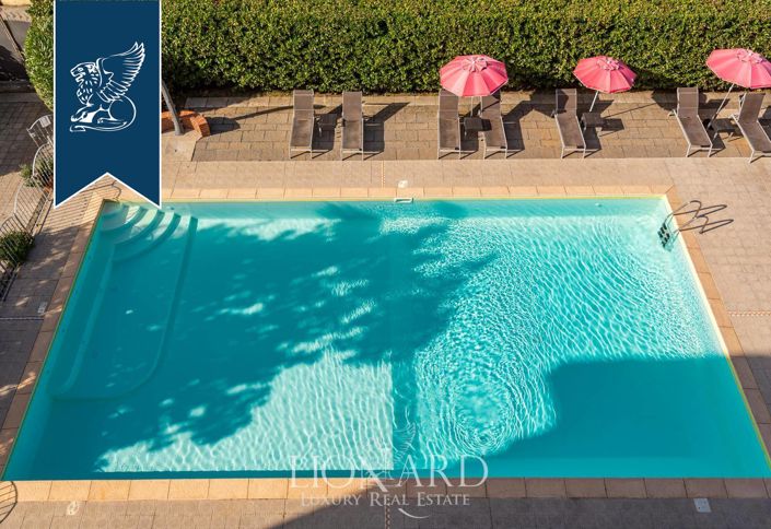 Image No.9-12 Bed Hotel for sale