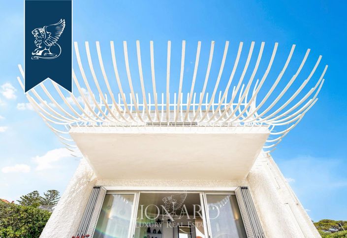 Image No.14-9 Bed Villa for sale