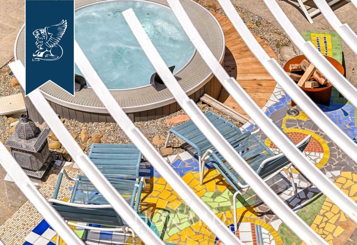 Image No.18-9 Bed Villa for sale