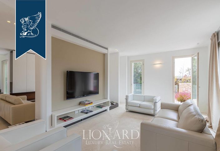 Image No.52-4 Bed Villa for sale