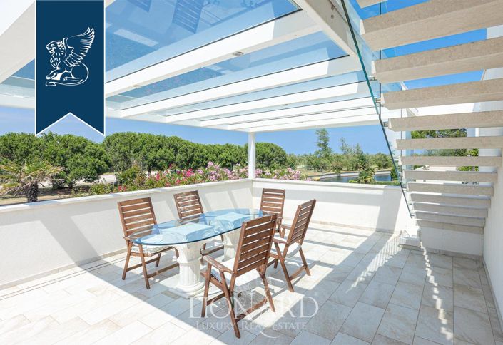 Image No.15-5 Bed Villa for sale